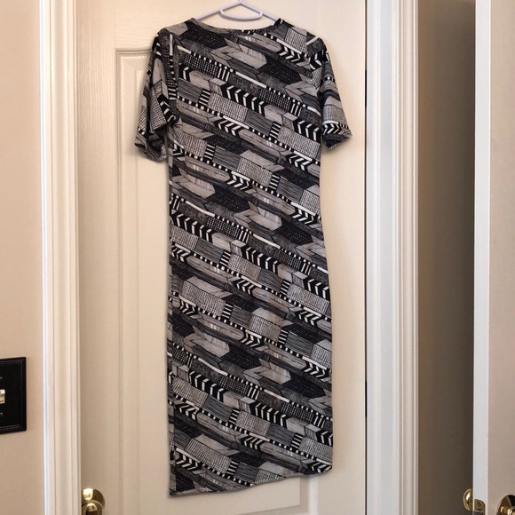 SOLD - LulaRoe Julia size XS - Picture 2 of 6